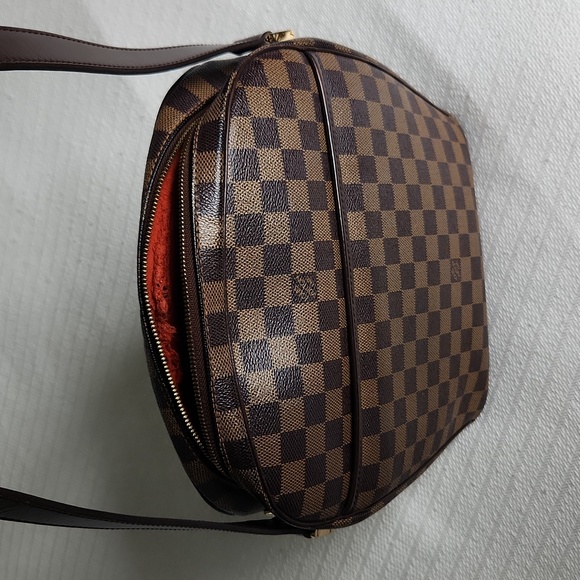Louis Vuttion Damier Ebene Ipanima Bag - Picture 4 of 10